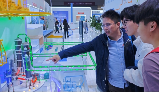 湘潭理工学院师生把课堂搬到&ldquo;高交会&rdquo;！