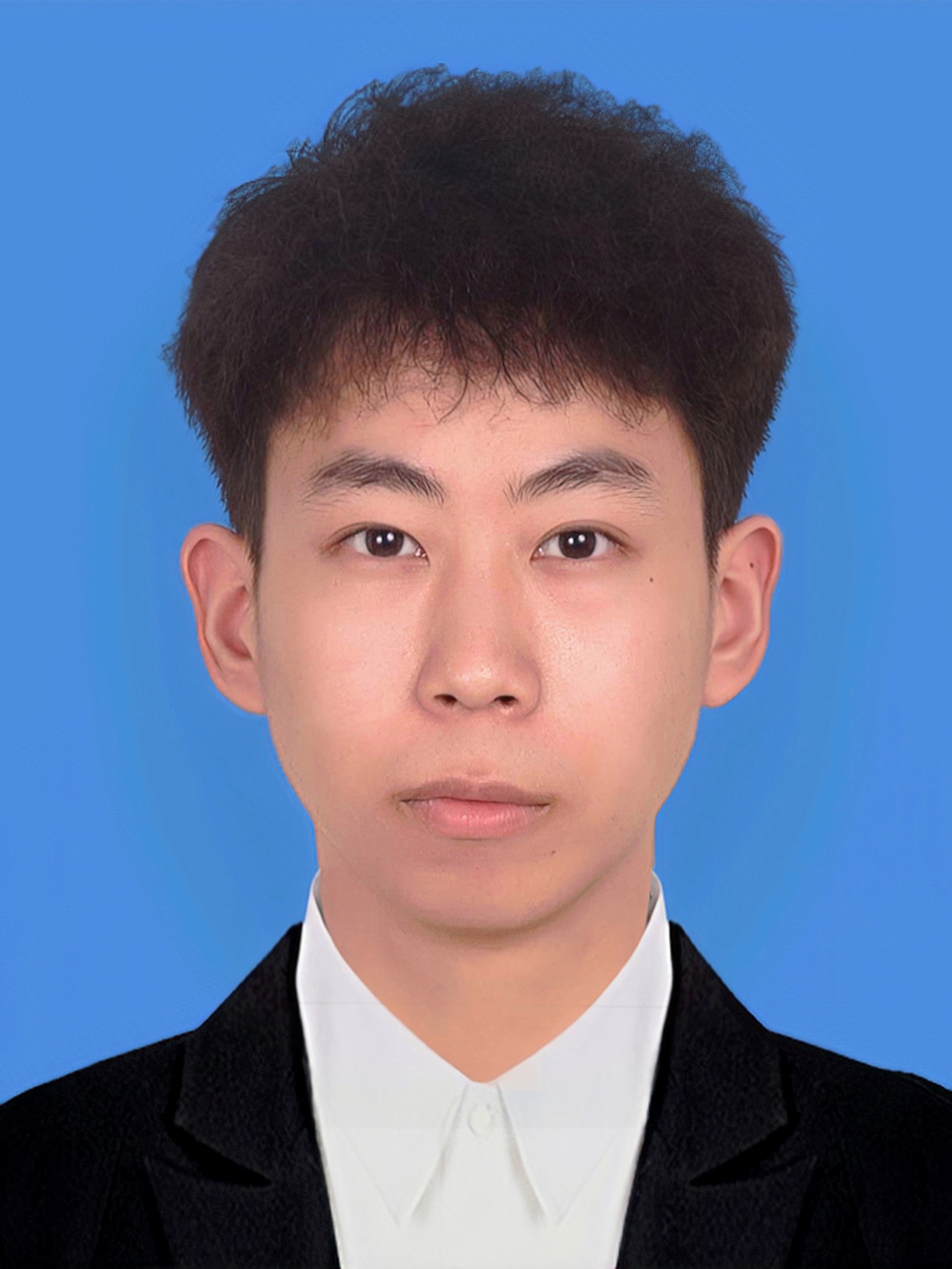 李新龙